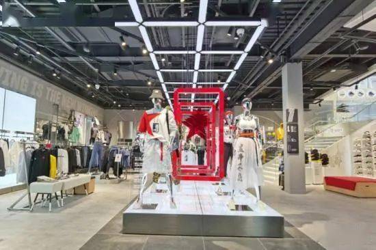 行業(yè)丨安踏逆襲,線上首次超越耐克阿迪